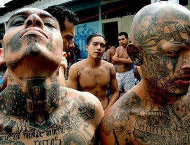 Βίντεο: Οι 10 πιο επικίνδυνοι εγκληματίες στον κόσμο